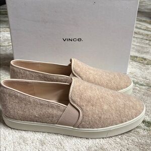 New in Box Vince Blair Cozy Wool Slip On Sneakers Taupe s10 $220. New